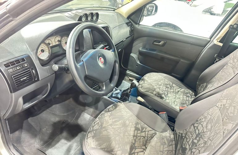 Fiat Palio 1.8 MPi Adventure Weekend 8V Flex 4p Manual - Foto #9
