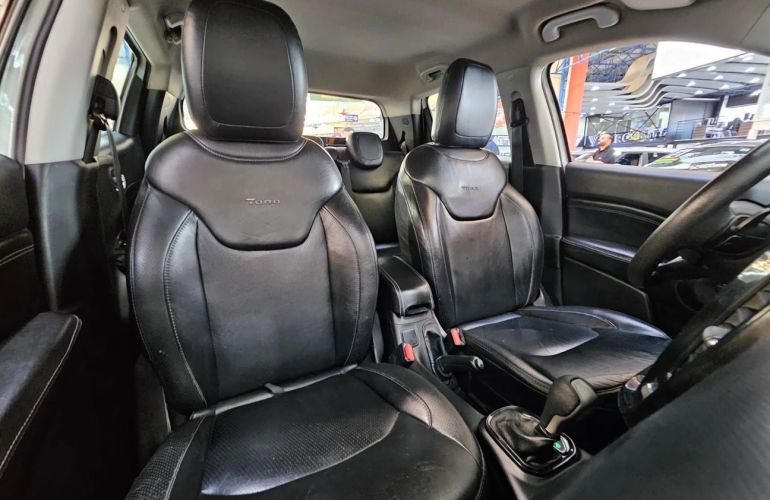 Fiat Toro 2.4 16V Multiair Freedom - Foto #2