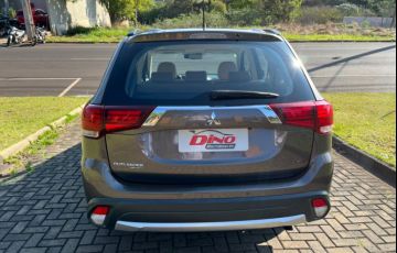 Mitsubishi Outlander 2.2 DI-D HPE-S 4WD - Foto #5