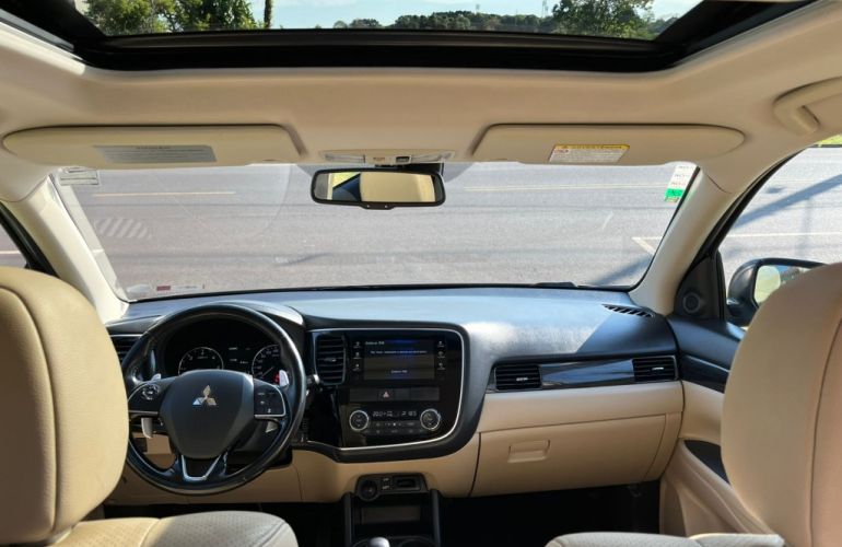 Mitsubishi Outlander 2.2 DI-D HPE-S 4WD - Foto #8