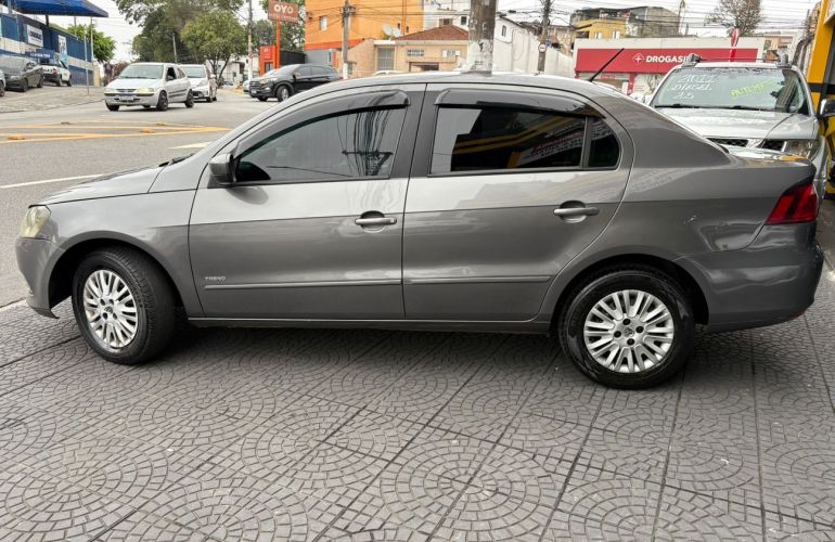 Volkswagen Voyage 1.0 Mi 8v - Foto #4