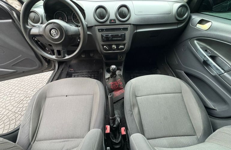 Volkswagen Voyage 1.0 Mi 8v - Foto #7