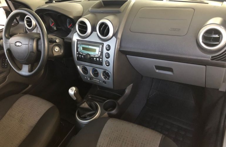 Ford Fiesta Sedan 1.6 (Flex) - Foto #7