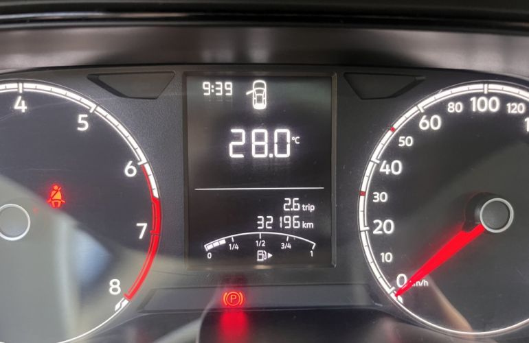 Volkswagen Polo 1.0 Track - Foto #8