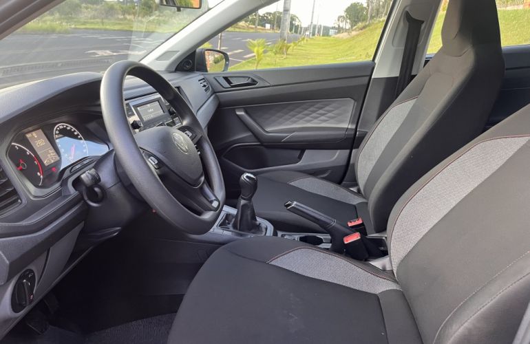 Volkswagen Polo 1.0 Track - Foto #9