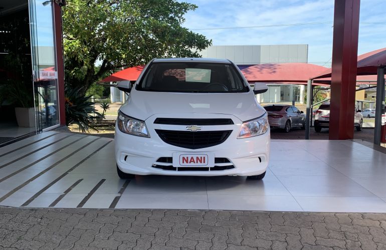 Chevrolet Onix 1.0 LT SPE/4 - Foto #2
