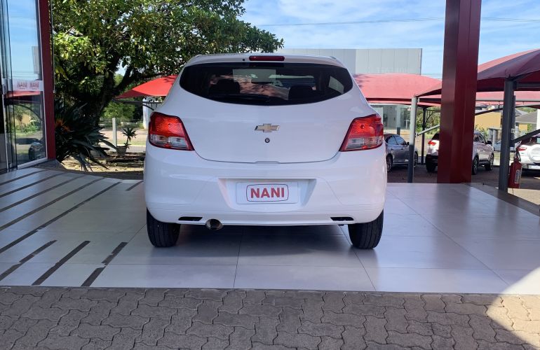 Chevrolet Onix 1.0 LT SPE/4 - Foto #6