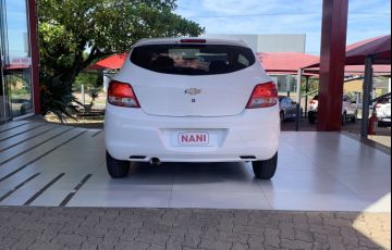 Chevrolet Onix 1.0 LT SPE/4 - Foto #6