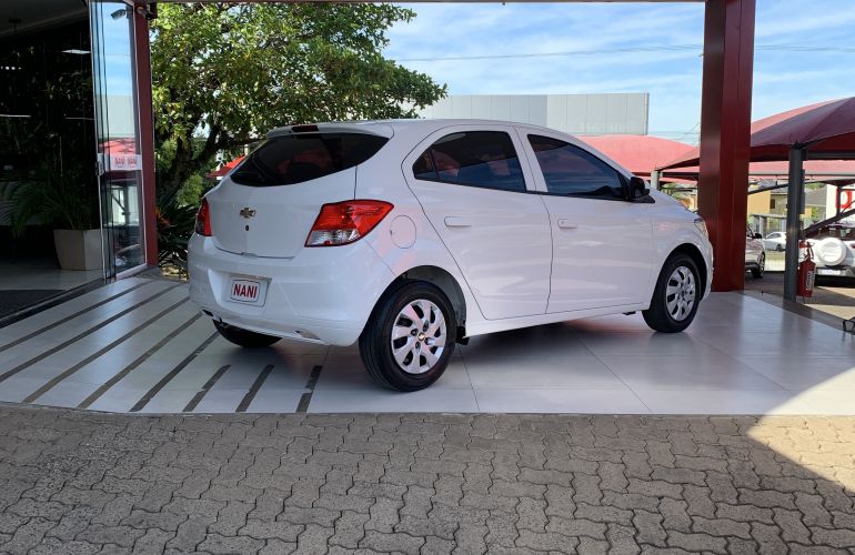 Chevrolet Onix 1.0 LT SPE/4 - Foto #4