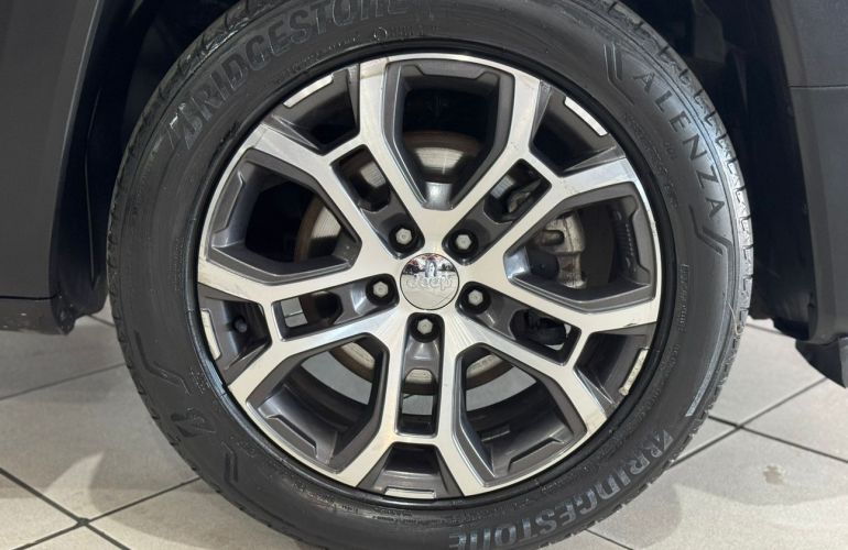 Jeep Renegade 1.3 T270 Turbo Longitude - Foto #10