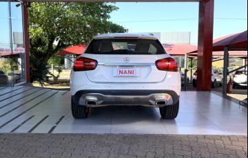 Mercedes-Benz GLA 200 Advance - Foto #6