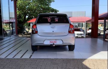 Toyota Etios X Plus 1.5 (Flex) (Aut) - Foto #6