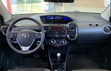 Toyota Etios X Plus 1.5 (Flex) (Aut) - Foto #5