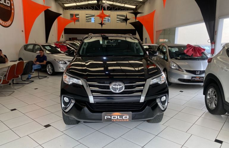 Toyota Hilux Sw4 2.7 Sr 7 Lugares 4x2 16v - Foto #1