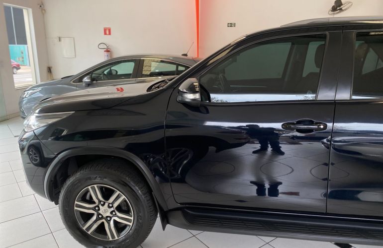 Toyota Hilux Sw4 2.7 Sr 7 Lugares 4x2 16v - Foto #3