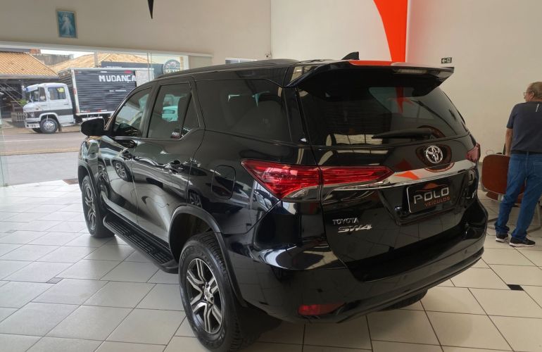 Toyota Hilux Sw4 2.7 Sr 7 Lugares 4x2 16v - Foto #4