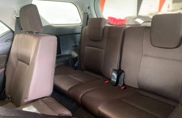 Toyota Hilux Sw4 2.7 Sr 7 Lugares 4x2 16v - Foto #9