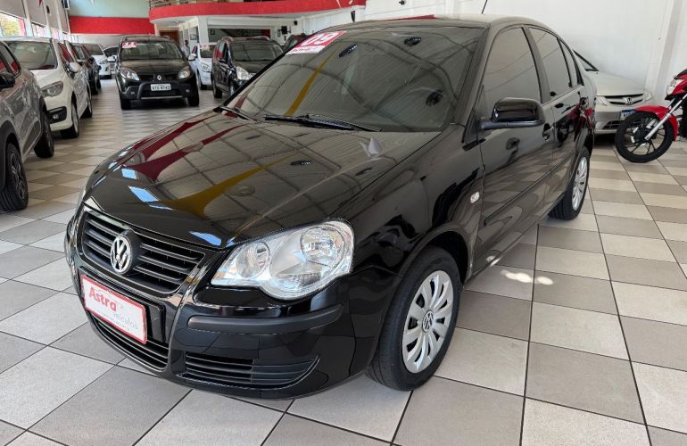 Volkswagen Polo Sedan 2.0 8V - Foto #3
