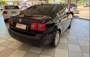 Volkswagen Polo Sedan 2.0 8V - Foto #7