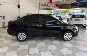 Volkswagen Polo Sedan 2.0 8V - Foto #8