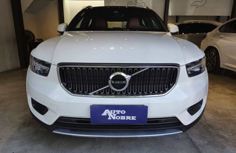 Volvo XC40 2.0 T5 Momentum AWD - Foto #2