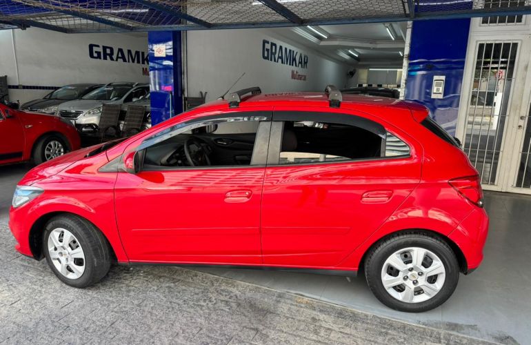 Chevrolet Onix 1.4 LT SPE/4 - Foto #8