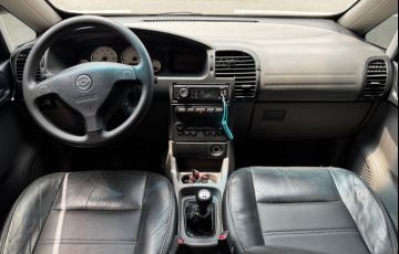 Chevrolet Zafira 2.0 MPFi Elegance 8v - Foto #6
