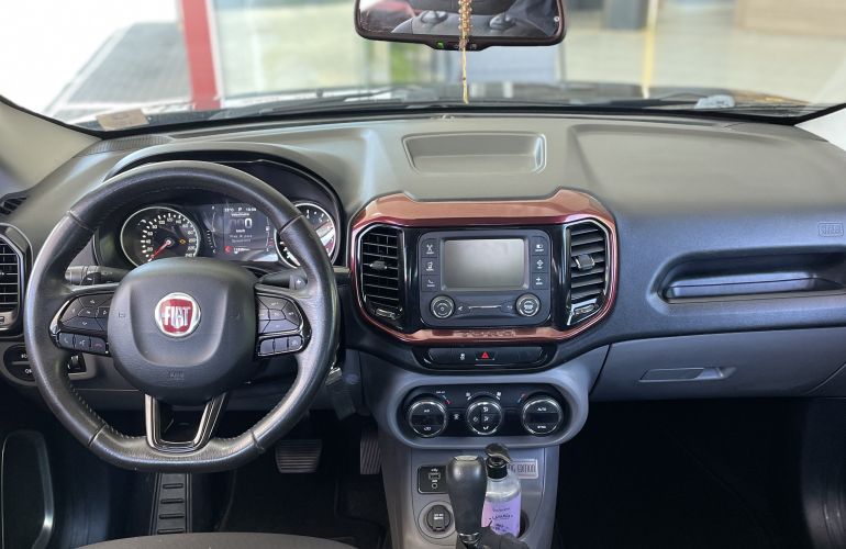 Fiat Toro Freedom Open Edition Plus 1.8 AT6 4x2 (Flex) - Foto #5