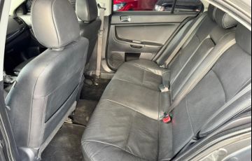 Mitsubishi Lancer 2.0 16V HLE CVT - Foto #2