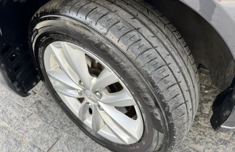 Mitsubishi Lancer 2.0 16V HLE CVT - Foto #9