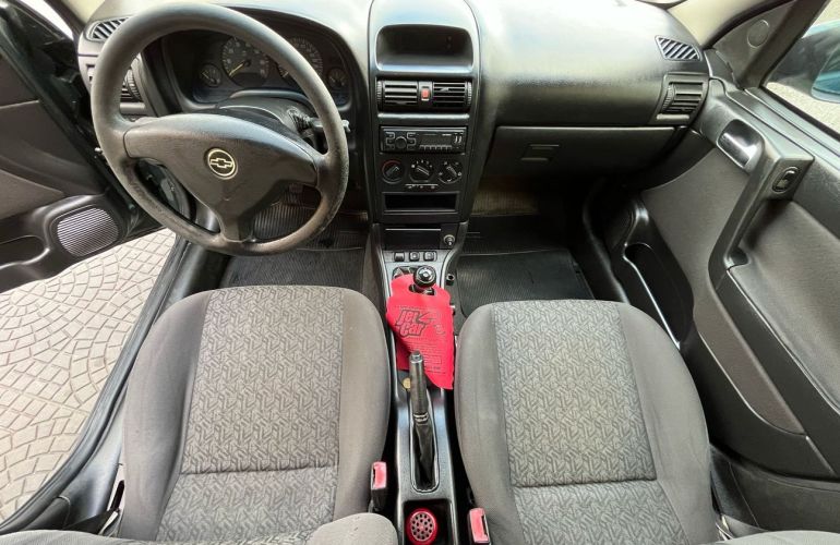 Chevrolet Astra 2.0 MPFi Advantage Sedan 8v - Foto #7