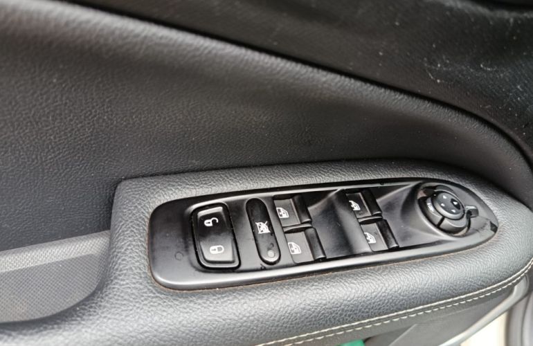 Fiat Toro 1.3 T270 Volcano (Aut) - Foto #9