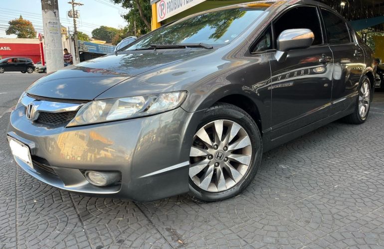 Honda Civic 1.8 Lxl 16v - Foto #2