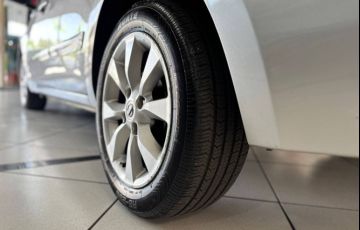 Nissan Sentra 2.0 SV 16v - Foto #8