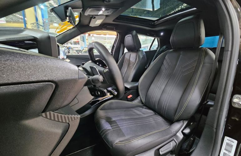 Peugeot 2008 1.0 Turbo 200 Gt - Foto #5