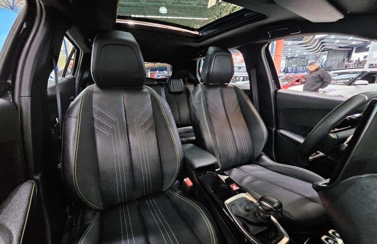 Peugeot 2008 1.0 Turbo 200 Gt - Foto #10