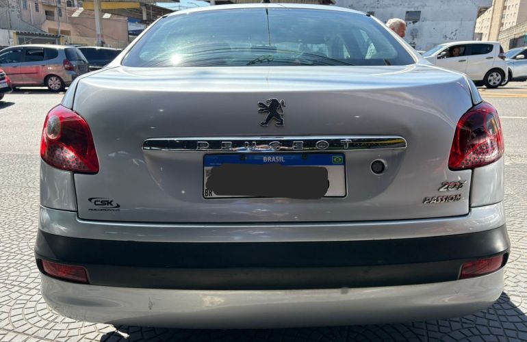 Peugeot 207 1.4 Xr Passion Sport 8v - Foto #6