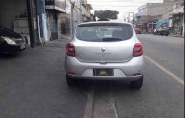 Renault Sandero 1.0 Expression 16v - Foto #9