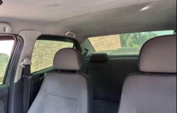 Volkswagen Voyage 1.0 Total Flex - Foto #3