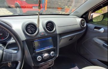 Volkswagen Voyage 1.0 Total Flex - Foto #4