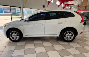 Volvo XC60 2.0 T5 Drive-E Dynamic - Foto #4