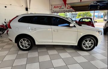 Volvo XC60 2.0 T5 Drive-E Dynamic - Foto #8