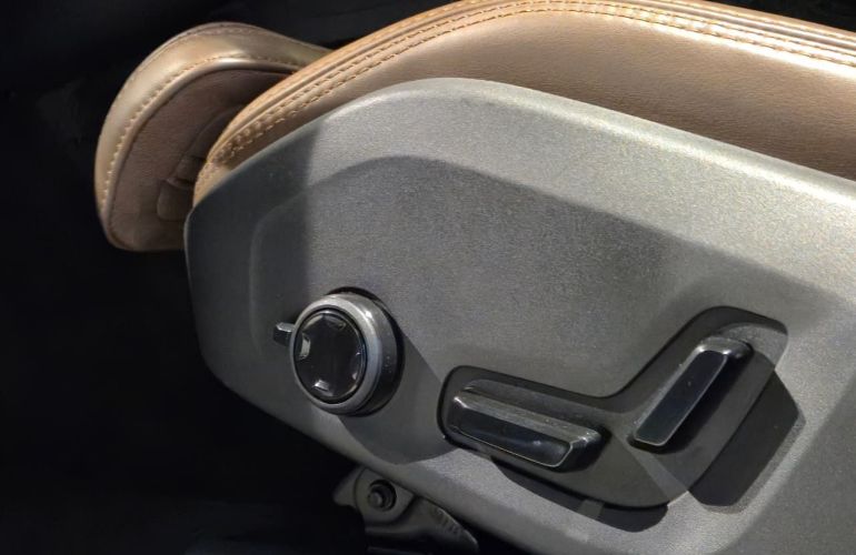 Volvo Xc60 2.0 T8 Recharge Ultimate Awd - Foto #7