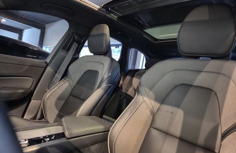 Volvo Xc60 2.0 T8 Recharge Ultimate Dark Awd - Foto #3