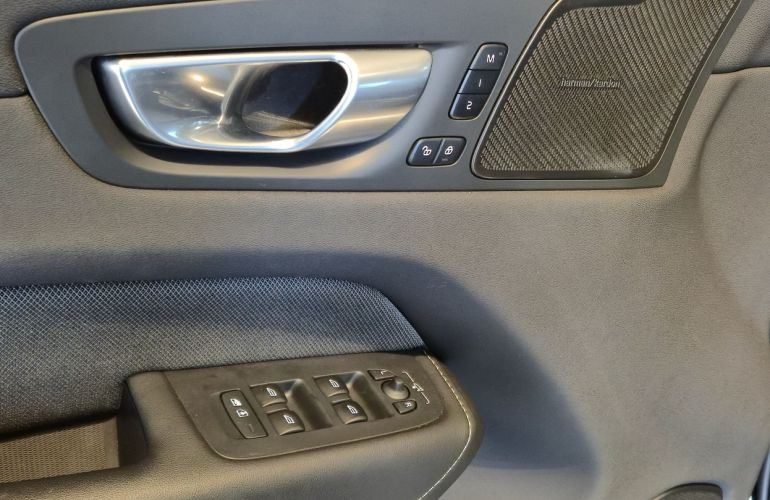 Volvo Xc60 2.0 T8 Recharge Ultimate Dark Awd - Foto #10