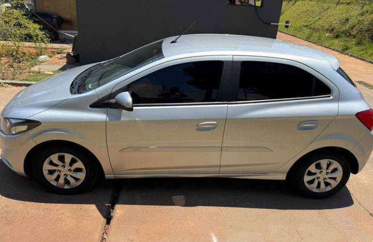 Chevrolet Onix 1.0 MPFi Joy 8v - Foto #5