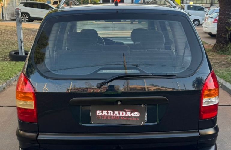 Chevrolet Zafira 2.0 MPFi CD 8v - Foto #6