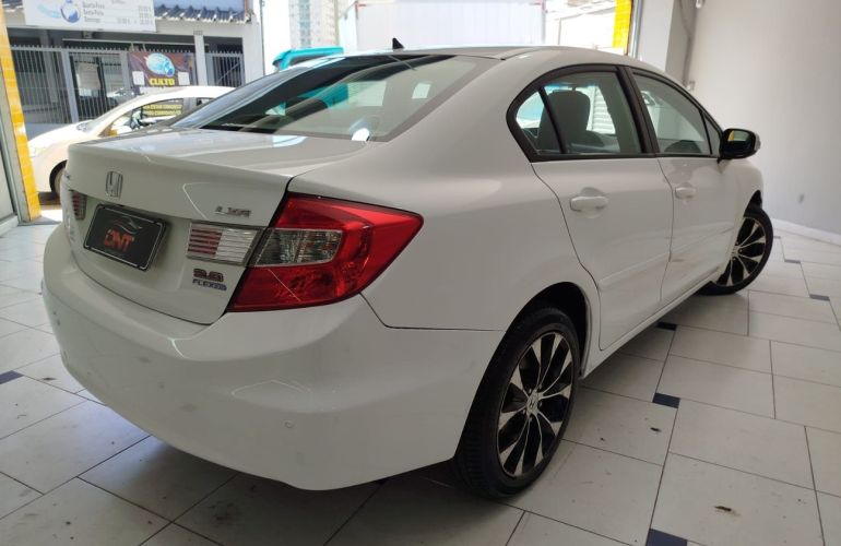 Honda Civic 2.0 LXR 16v - Foto #4