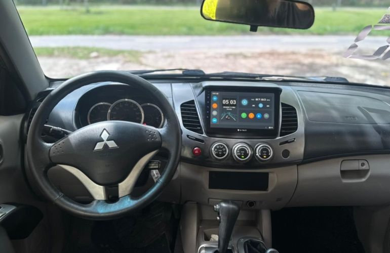 Mitsubishi L200 Triton 3.2 Hpe 4x4 CD 16V Turbo Intercooler Diesel 4p Automático - Foto #7