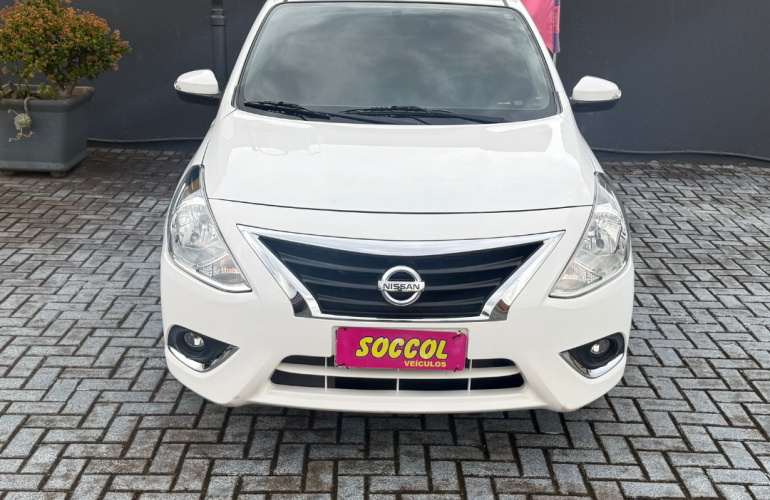 Nissan Versa 1.6 16V Unique CVT (Flex) - Foto #2